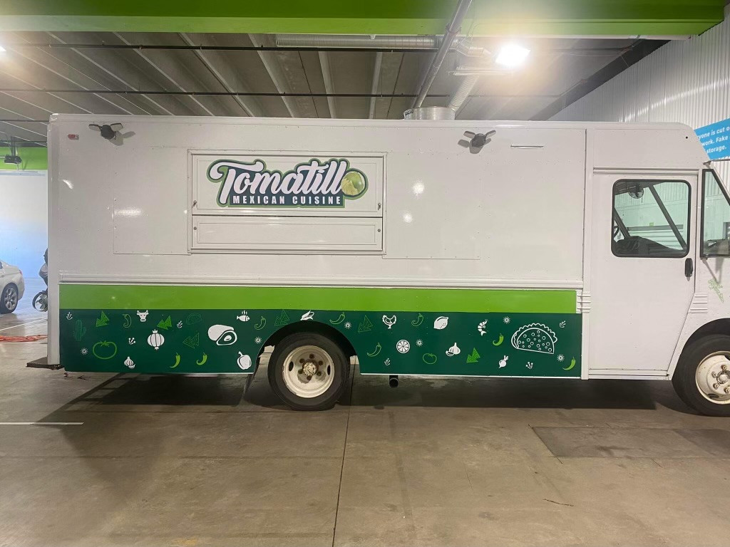 Foodtruck Tomatillo Mexican Cuisine Downtown Chaska